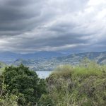 相模湖が見えて雲行き怪し