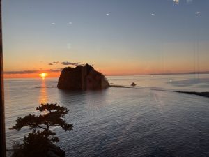 象島と夕日