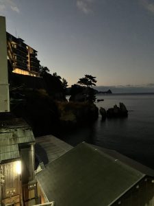 翌朝、露天風呂へ