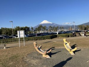 港公園とカワウソと富士山