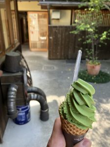  アイスで休憩