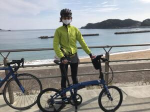 防波堤の上で