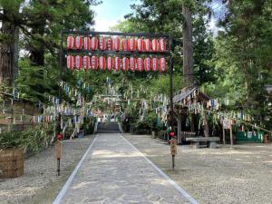 表参道は七夕祭りの飾りが