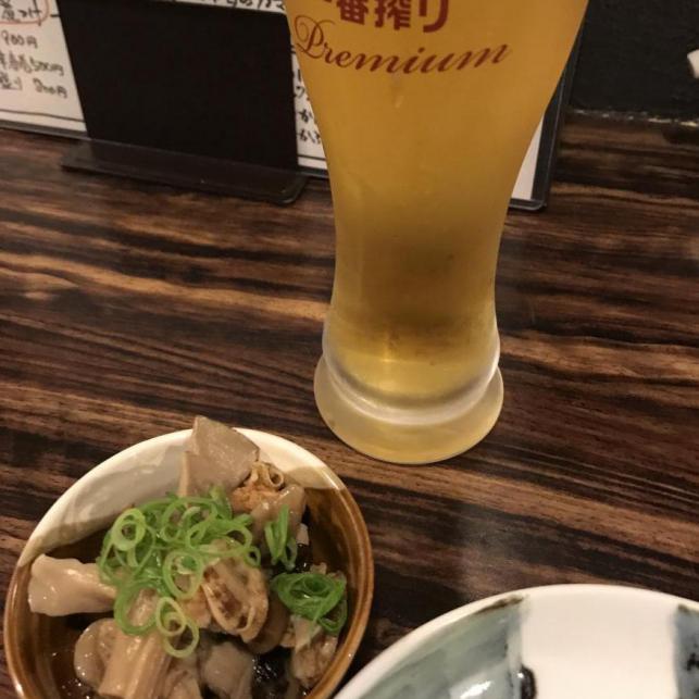 ホテル近くの居酒屋へ